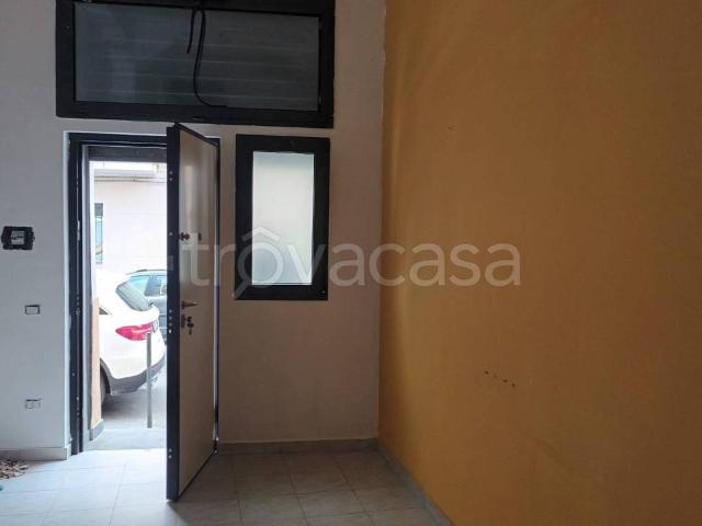Appartamento in affitto a Messina via Alfredo Giovanni Cesareo, non arredato/vuoto, buono stato, centrale TrovaCasa