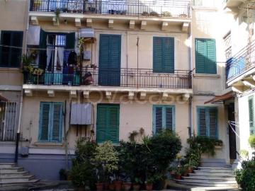 Appartamento in affitto a Messina viale europa, non arredato/vuoto, zona servita, balcone TrovaCasa