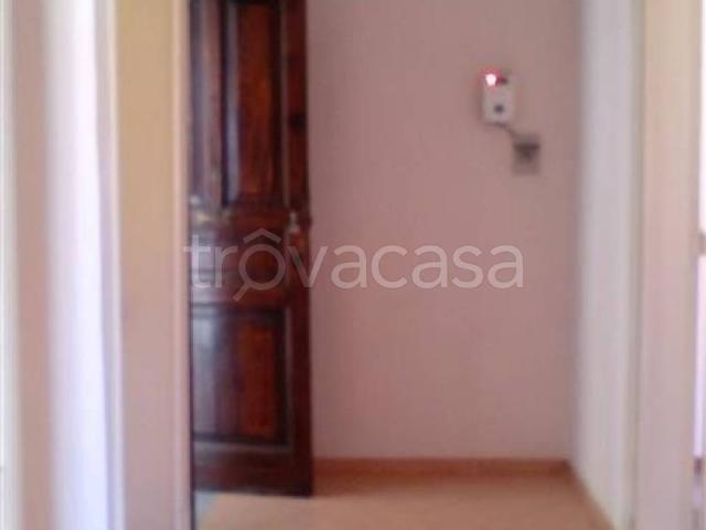 Appartamento in affitto a Messina viale europa, non arredato/vuoto, zona servita, balcone TrovaCasa