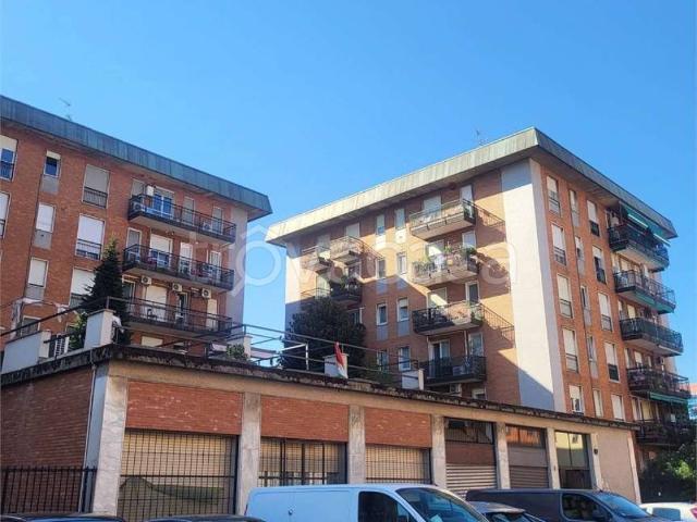 Appartamento in affitto a Milano trevi, 4, ascensore, vicino alla metro, balcone TrovaCasa
