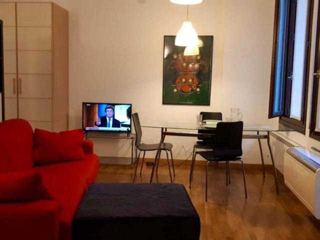 Appartamento in affitto a Milano via Console Marcello, arredato, studio TrovaCasa