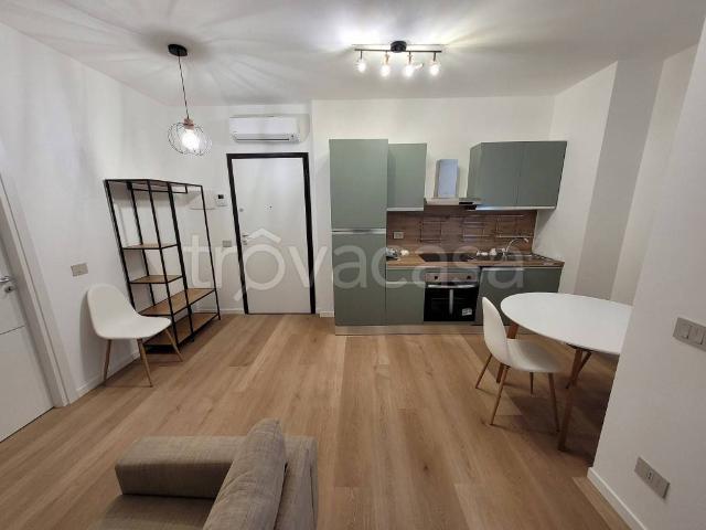 Appartamento in affitto a Milano via Cascina Belcasule, 7, arredato, vista panoramica, ascensore TrovaCasa