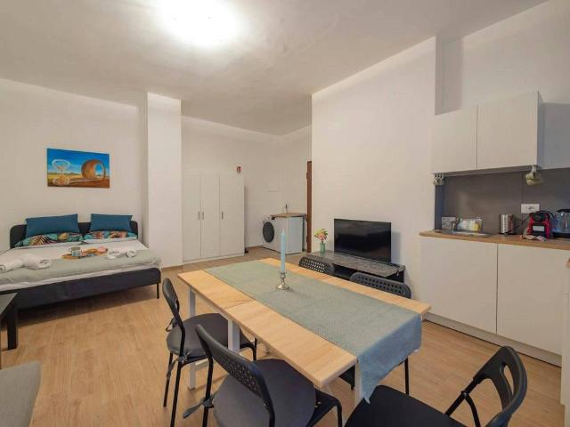 Appartamento in affitto a Milano via Cesare Balbo, arredato, studio TrovaCasa