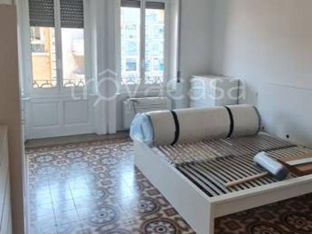 Appartamento in affitto a Milano via Andrea Costa, Casoretto