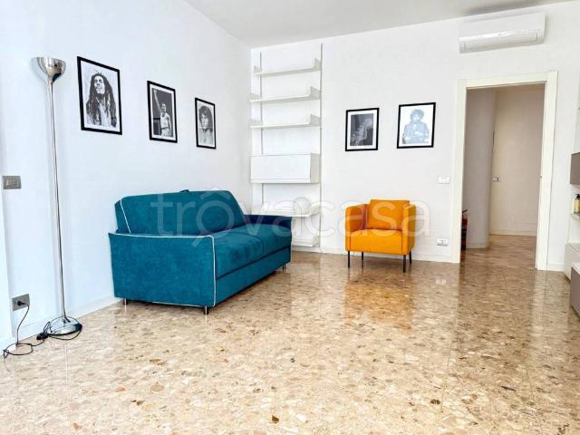 Appartamento in affitto a Milano via Adolfo Wildt, 19/5, arredato, box, ascensore TrovaCasa
