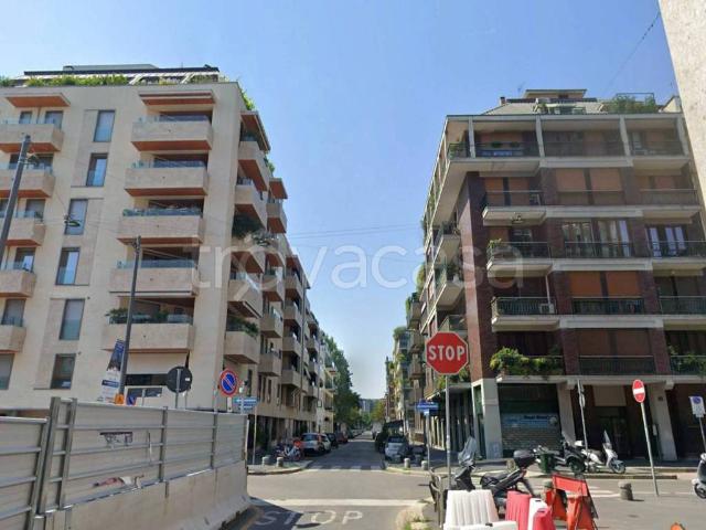 Appartamento in affitto a Milano via Alberto Mario, arredato, contesto signorile, vicinanze negozi TrovaCasa