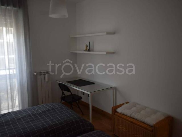 Appartamento in affitto a Milano via Bruno Cassinari, arredato, terrazzo, riscaldamento autonomo TrovaCasa