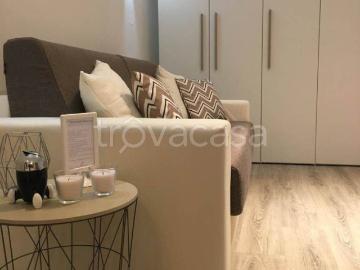 Appartamento in affitto a Milano via Gerolamo Avogadro, arredato, ascensore, riscaldamento centralizzato TrovaCasa