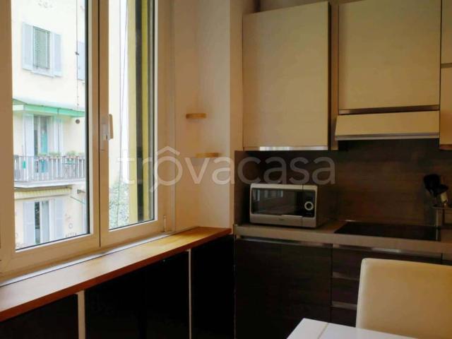 Appartamento in affitto a Milano via Giulio e Corrado Venini, arredato, vicinanze negozi, luminoso TrovaCasa