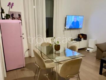 Appartamento in affitto a Milano via Giuseppe Cesare Abba, 25, arredato, riscaldamento centralizzato, ristrutturato TrovaCasa