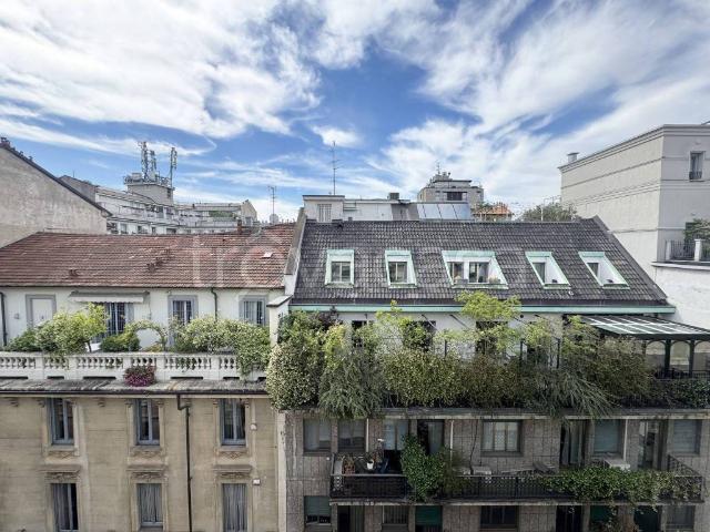 Appartamento in affitto a Milano via Giuseppe e Francesco c. Maggiolini, terrazzo, parzialmente arredato, ascensore TrovaCasa