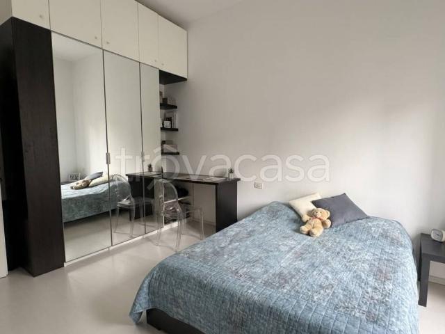 Appartamento in affitto a Milano via Gian Giacomo Mora, 13, parzialmente arredato, ascensore, doppia esposizione TrovaCasa