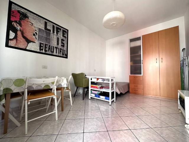 Appartamento in affitto a Milano via Giancarlo Sismondi, 50, arredato, balcone, studio TrovaCasa