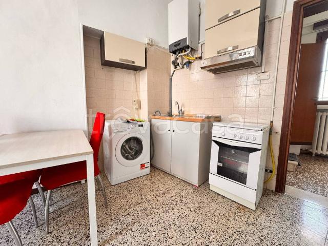 Appartamento in affitto a Milano via Dogali, 11, arredato, giardino privato, libero subito TrovaCasa