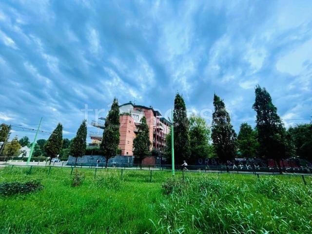 Appartamento in affitto a Milano via Don Roberto Bigiogera, 15, box, parzialmente arredato, ascensore TrovaCasa