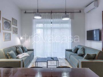 Appartamento in affitto a Milano via dei Pellegrini, Quadronno Crocetta