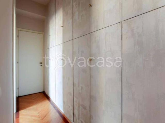 Appartamento in affitto a Milano via della Spiga, terrazzo, cucina abitabile TrovaCasa