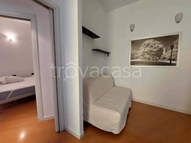 Appartamento in affitto a Milano via Emilio Morosini, arredato, ascensore, balcone TrovaCasa