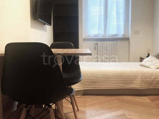 Appartamento in affitto a Milano via Emilio de Marchi, arredato, ristrutturato, lavastoviglie TrovaCasa