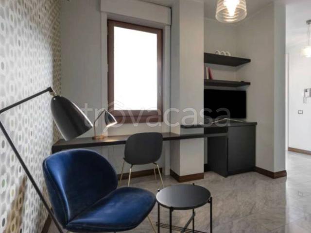 Appartamento in affitto a Milano via Felice Casati, centrale, lavatrice, lavastoviglie TrovaCasa