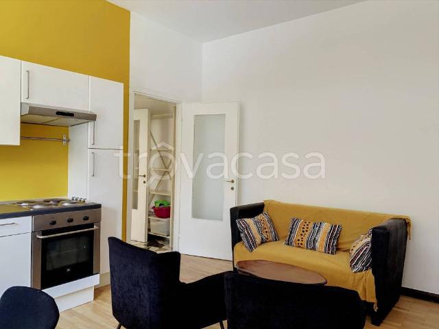 Appartamento in affitto a Milano via Francesco Arese, Zara
