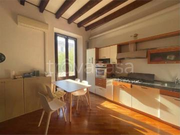 Appartamento in affitto a Milano via Lomellina, 14 a, Argonne Corsica