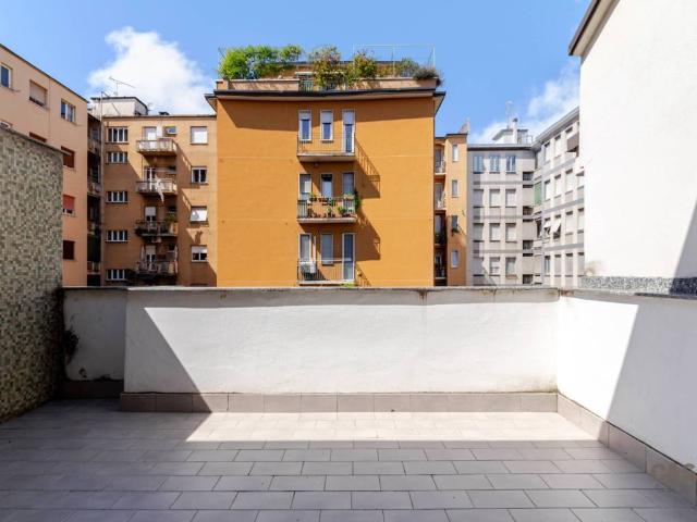 Appartamento in affitto a Milano via Labeone, 4, arredato, terrazzo, ascensore TrovaCasa