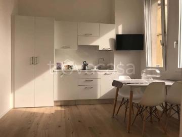 Appartamento in affitto a Milano via Legnano, Lanza
