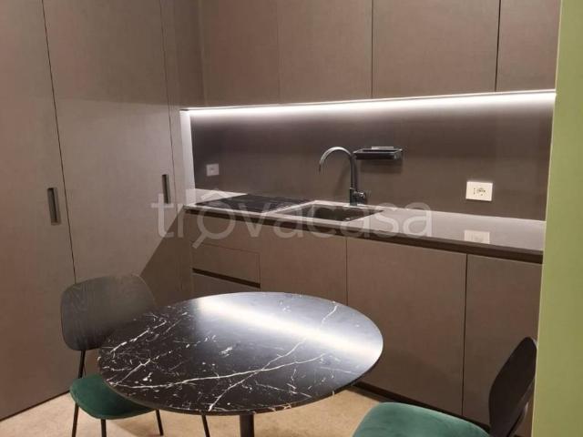 Appartamento in affitto a Milano via Luigi Frapolli, 15, arredato, ristrutturato, vicinanze negozi TrovaCasa