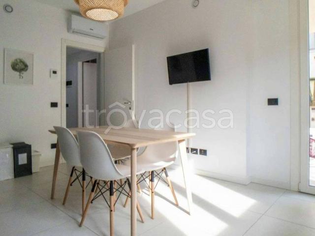 Appartamento in affitto a Milano via Luigi Mercantini, arredato, terrazzo TrovaCasa