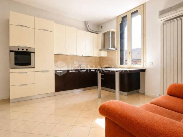 Appartamento in affitto a Milano via Luigi Settembrini, 7, arredato, immobile di prestigio, ascensore TrovaCasa