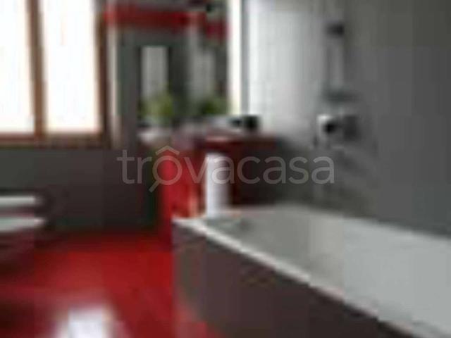 Appartamento in affitto a Milano via Luigi Porro Lambertenghi, arredato, vicinanze negozi, lavatrice TrovaCasa