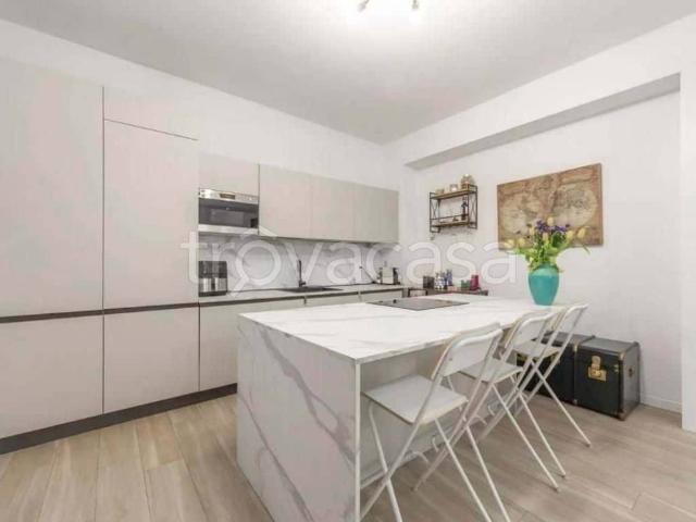 Appartamento in affitto a Milano via Luigi Resnati, arredato, lavastoviglie, luminoso TrovaCasa