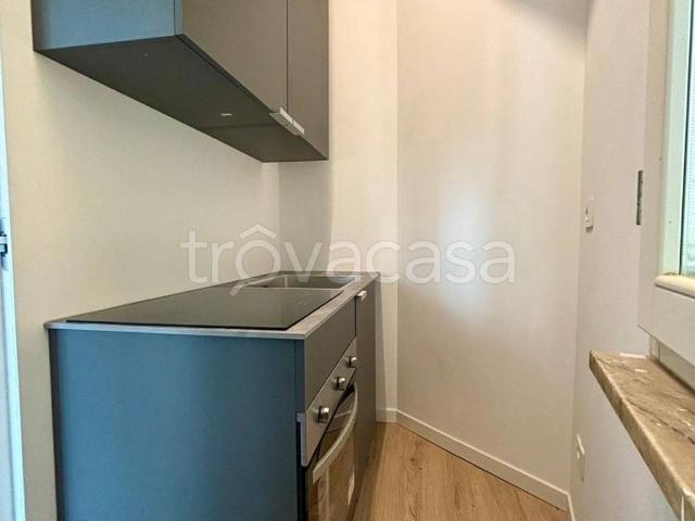 Appartamento in affitto a Milano via Mac Mahon, 9, parzialmente arredato, ristrutturato, luminoso TrovaCasa