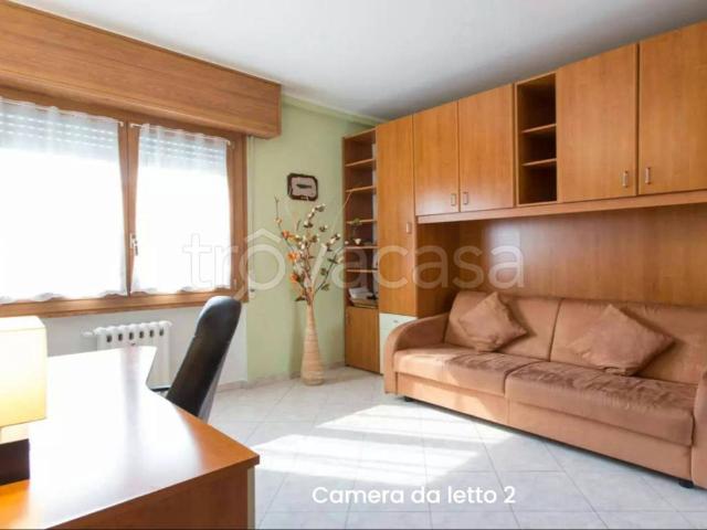 Appartamento in affitto a Milano via Mar Nero, arredato, terrazzo, ascensore TrovaCasa