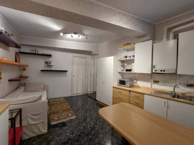 Appartamento in affitto a Milano via Medici, Carrobbio