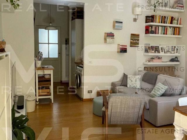 Appartamento in affitto a Milano via Melzo, parzialmente arredato, doppia esposizione, parquet TrovaCasa