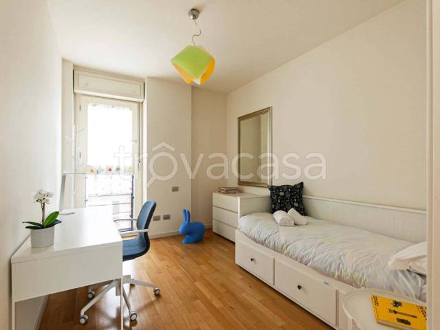 Appartamento in affitto a Milano via Savona, arredato, balcone, cucina a vista TrovaCasa