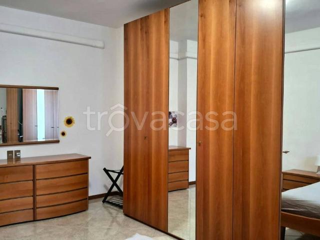 Appartamento in affitto a Milano via Sem Benelli, arredato, studio TrovaCasa