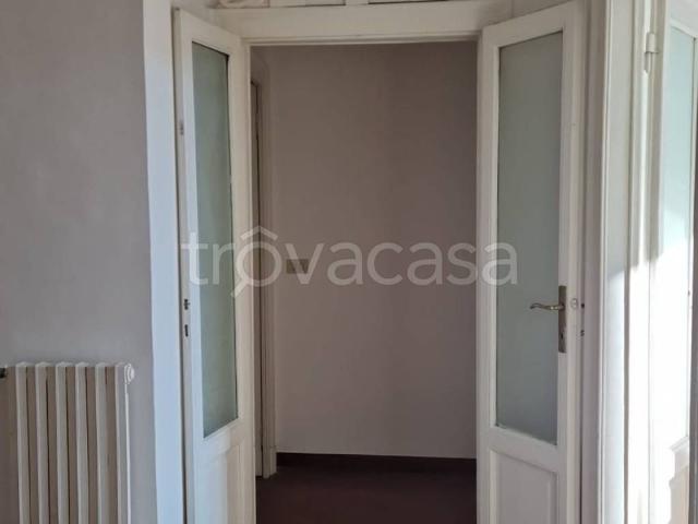 Appartamento in affitto a Milano via Spartaco, arredato, riscaldamento autonomo, ascensore TrovaCasa