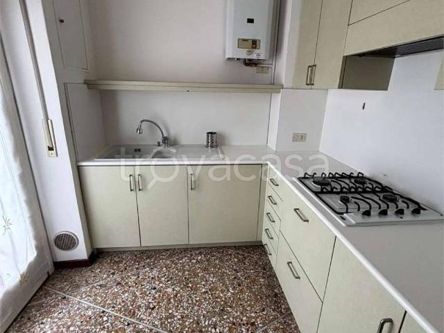 Appartamento in affitto a Milano via Stilicone, arredato, terrazzo, ascensore TrovaCasa