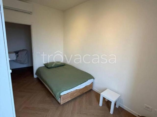 Appartamento in affitto a Milano via Sulmona, non arredato/vuoto, arredato, terrazzo TrovaCasa