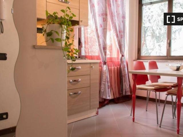 Appartamento in affitto a Milano via Porretta, Bovisa