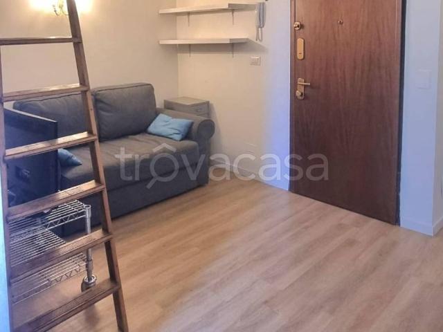 Appartamento in affitto a Milano via Parenzo, 8, arredato, libero subito, vicinanze negozi TrovaCasa