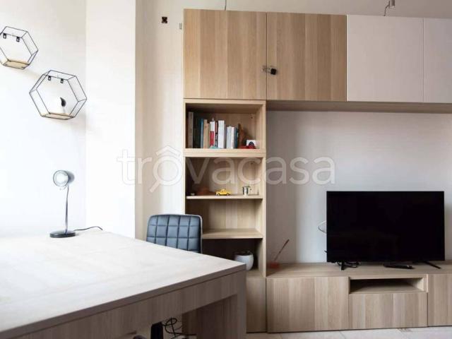 Appartamento in affitto a Milano via Pietro Boifava, arredato, cucina abitabile, cabina armadio TrovaCasa