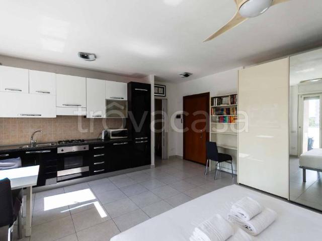 Appartamento in affitto a Milano via Privata Trasimeno, Quartiere Adriano