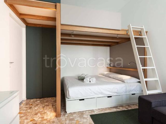 Appartamento in affitto a Milano via Privata Ernesto Reinach, arredato TrovaCasa