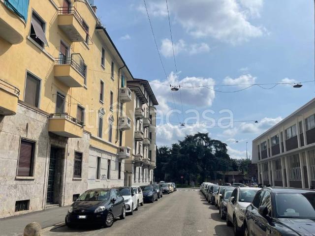 Appartamento in affitto a Milano via Ragusa, 6, arredato, riscaldamento centralizzato, ristrutturato TrovaCasa