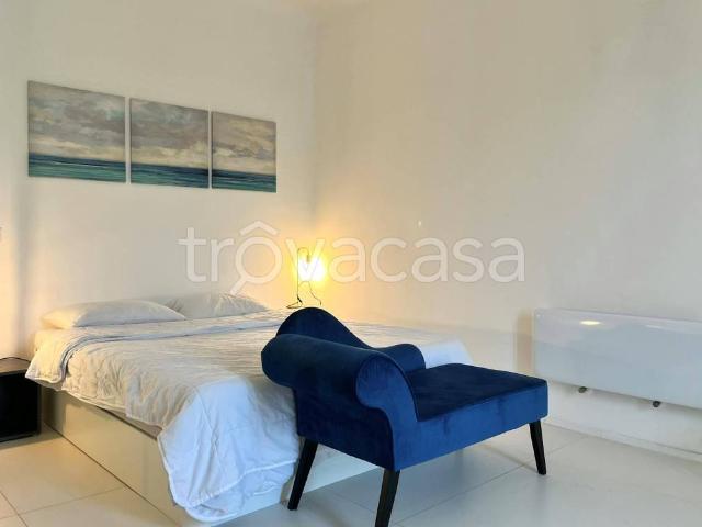 Appartamento in affitto a Milano via Riva di Trento, arredato, studio TrovaCasa