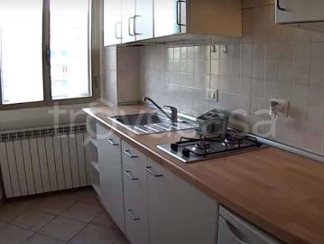 Appartamento in affitto a Milano via Vespri Siciliani, Piazza Napoli